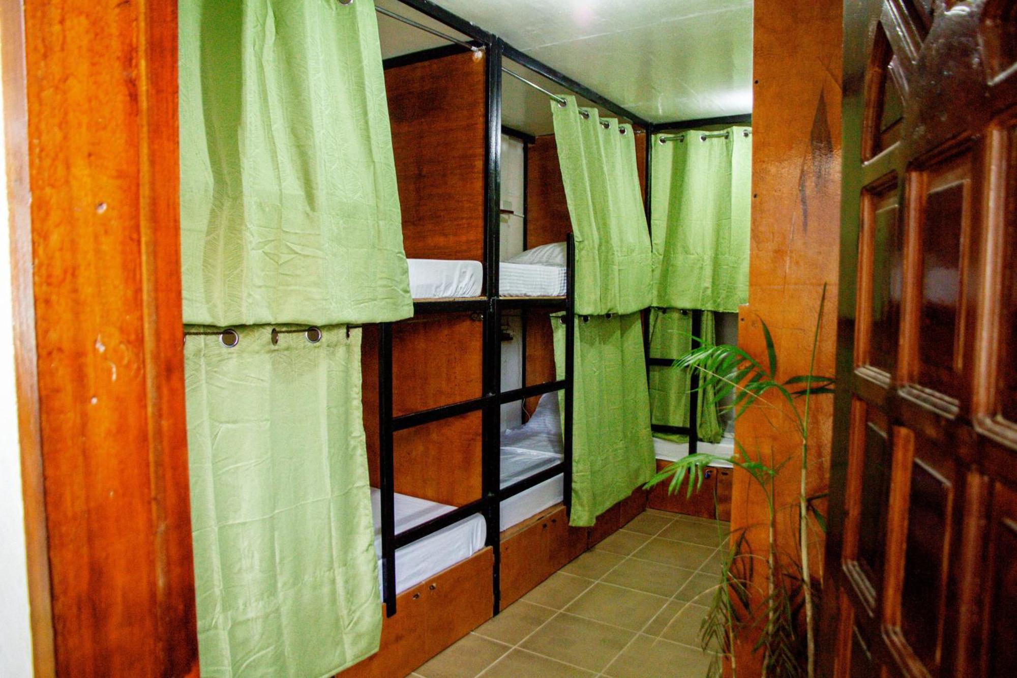 Moana Beach House Moalboal Extérieur photo